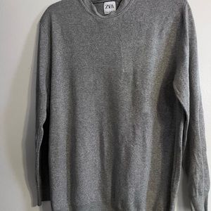 Zara Men’s L gray Sweater
